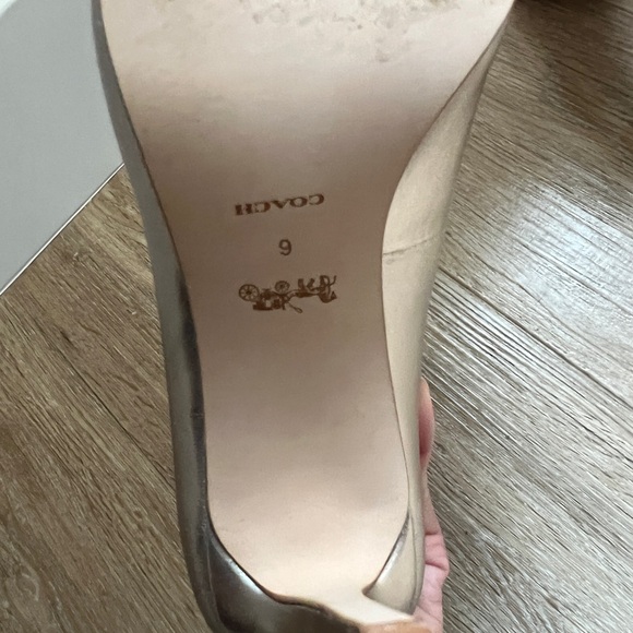 Coach Skyler Pump, color champage - Picture 6 of 8